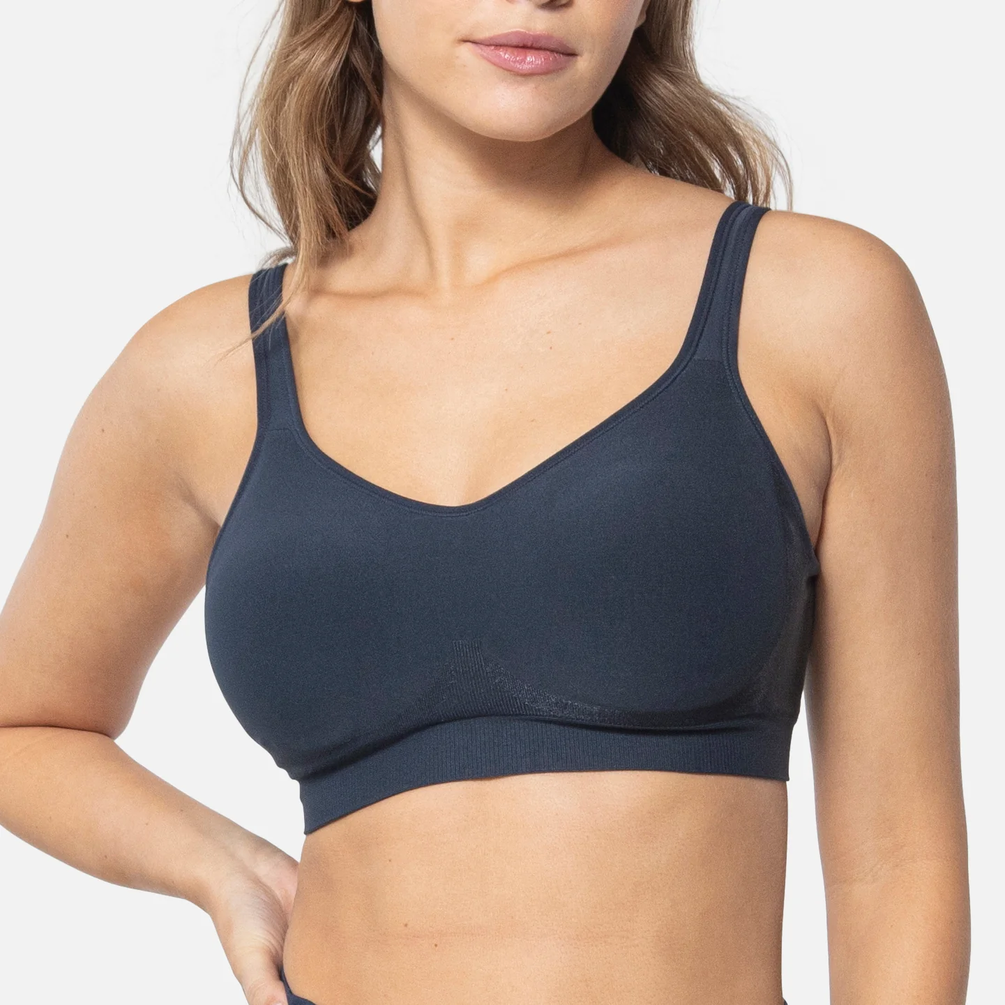 459 The Comfort Shaping Bra with Adjustable Straps - Image 4